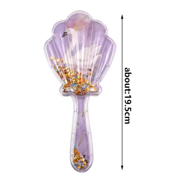 Shell shaped hair comb
